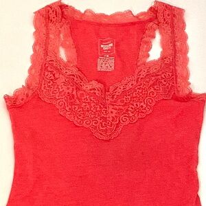 Tank top with lace